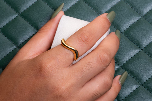 Anel Ondulado Banhado a Ouro 18k