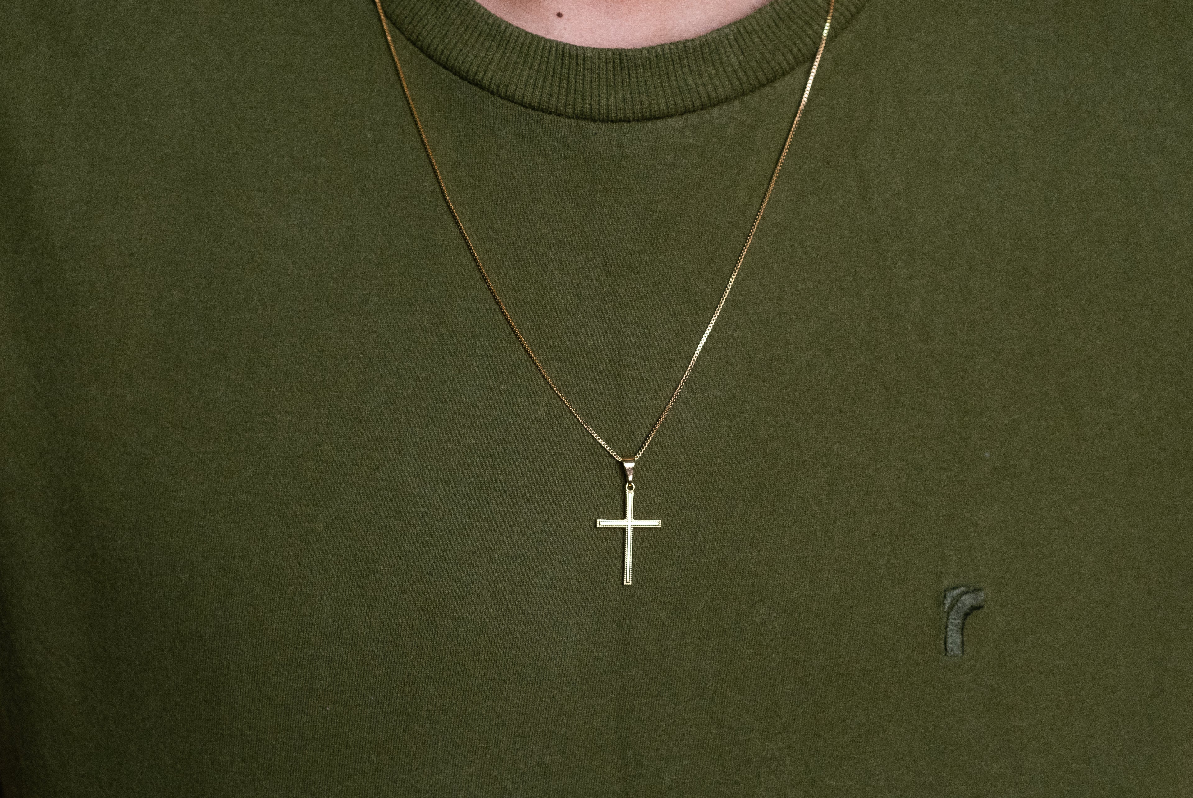 Corrente de Cruz Masculina Banhada a Ouro 18k